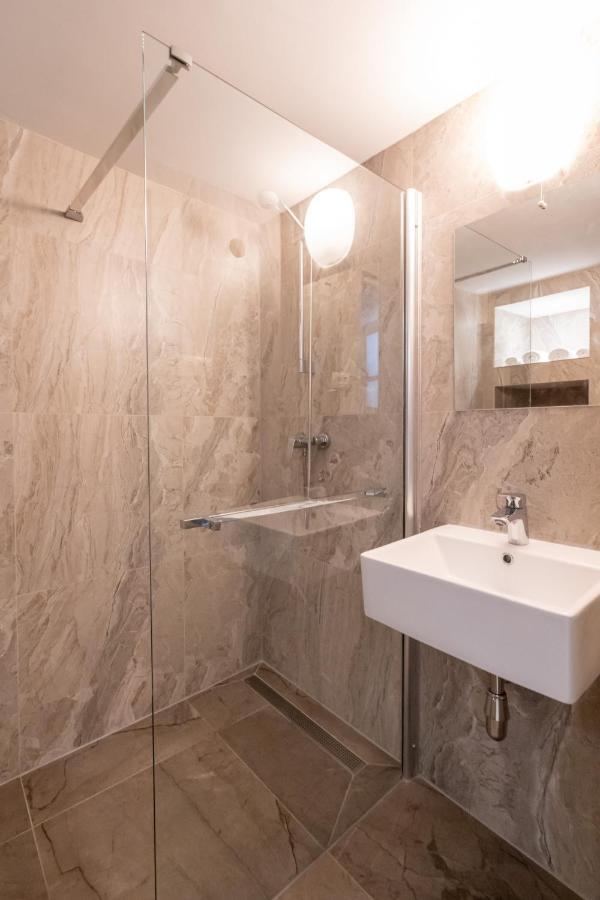 Apartments & Rooms Carera 6 Ровинь Экстерьер фото